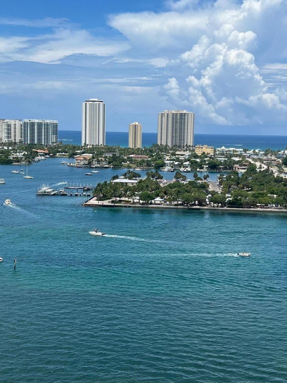 2640 Lake Shore Drive 1811, Riviera Beach, FL 33404