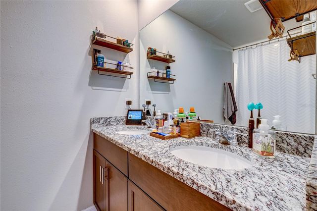 10210 DAYBREAK GLEN, Parrish, FL 34219