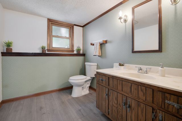 2924 Hickory Court, Woodridge, IL 60517