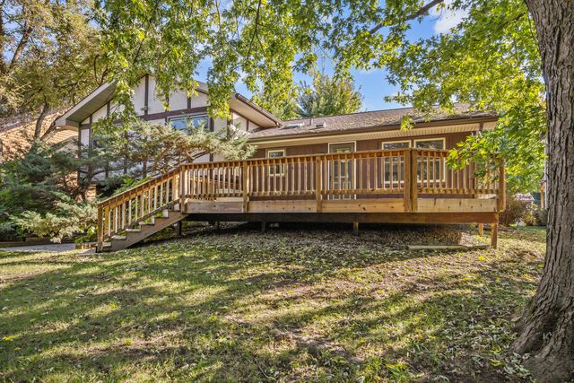2924 Hickory Court, Woodridge, IL 60517
