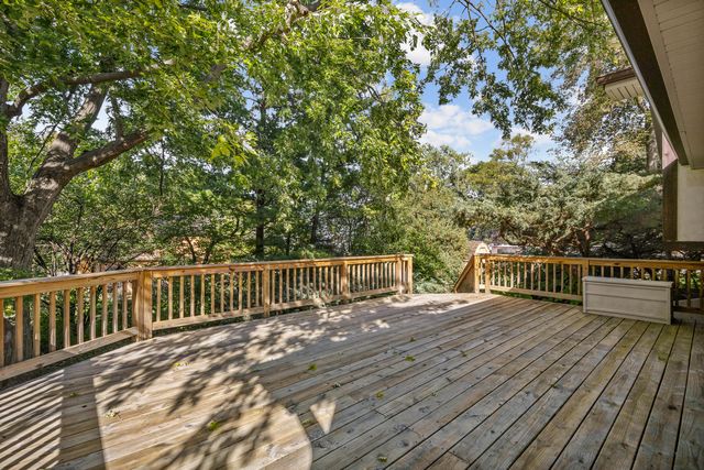 2924 Hickory Court, Woodridge, IL 60517