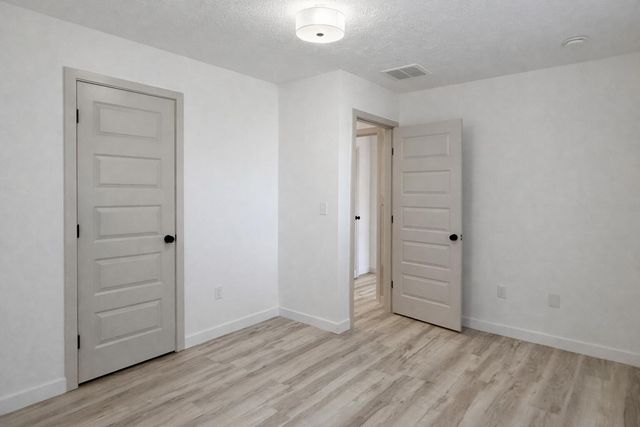 950 E Lily Drive, Ozark, MO 65721