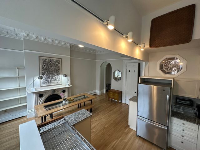 36 Upton 2, Boston, MA 02118