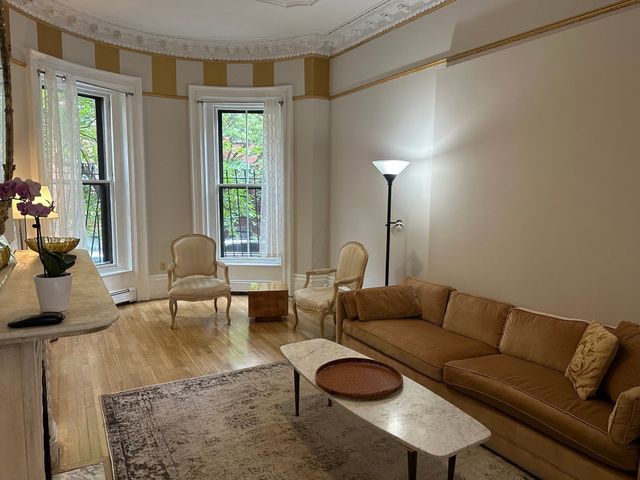 36 Upton 2, Boston, MA 02118