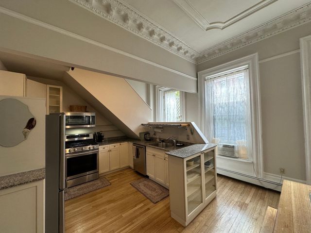 36 Upton 2, Boston, MA 02118