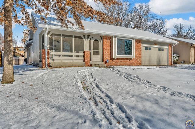 5824 SW 28th TER, Topeka, KS 66614