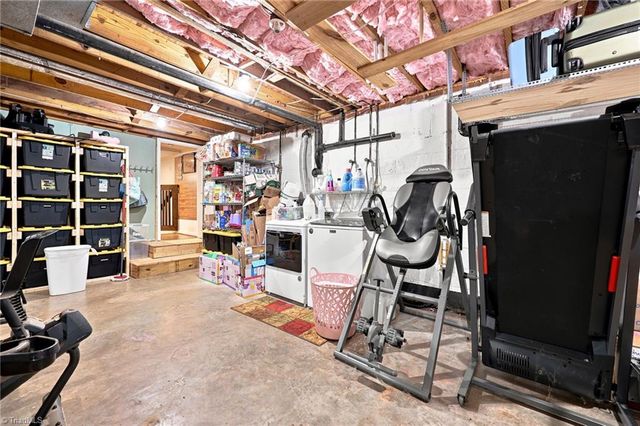 2273 Willow Bend Drive, Kernersville, NC 27284