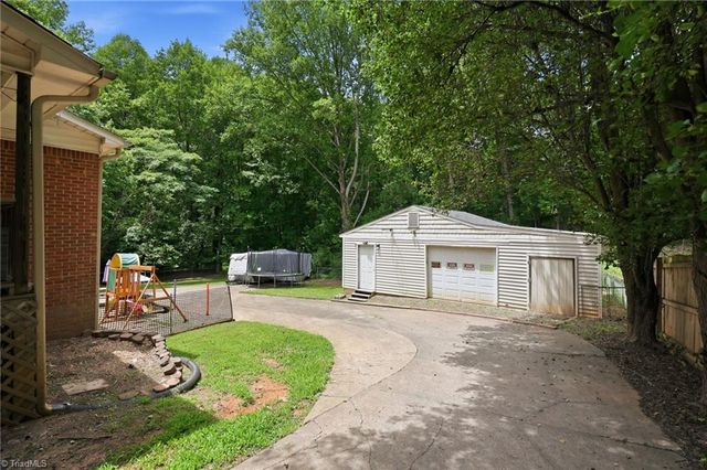 2273 Willow Bend Drive, Kernersville, NC 27284