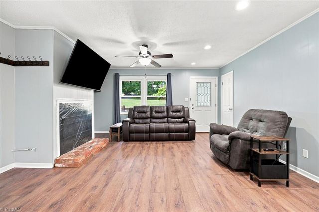 2273 Willow Bend Drive, Kernersville, NC 27284