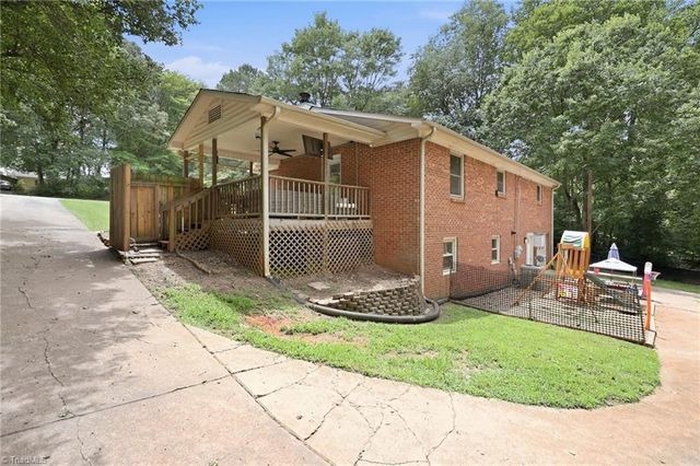2273 Willow Bend Drive, Kernersville, NC 27284