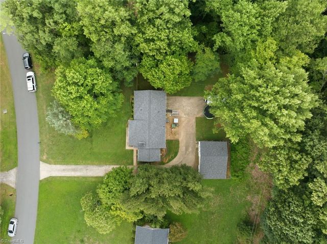2273 Willow Bend Drive, Kernersville, NC 27284
