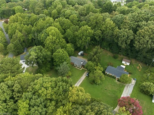2273 Willow Bend Drive, Kernersville, NC 27284