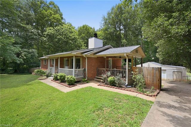 2273 Willow Bend Drive, Kernersville, NC 27284