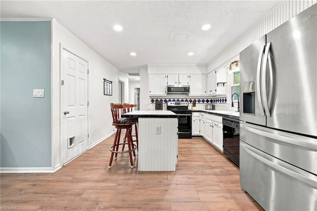 2273 Willow Bend Drive, Kernersville, NC 27284