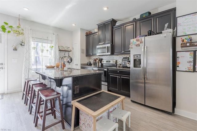 1709 Foremast LOOP, Chesapeake, VA 23323
