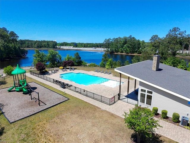 1709 Foremast LOOP, Chesapeake, VA 23323