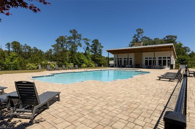 1709 Foremast LOOP, Chesapeake, VA 23323