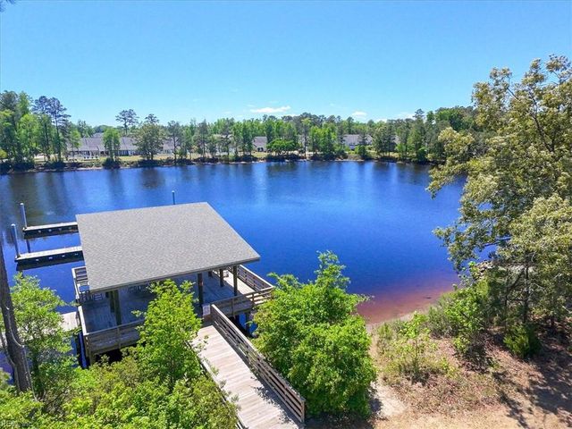 1709 Foremast LOOP, Chesapeake, VA 23323