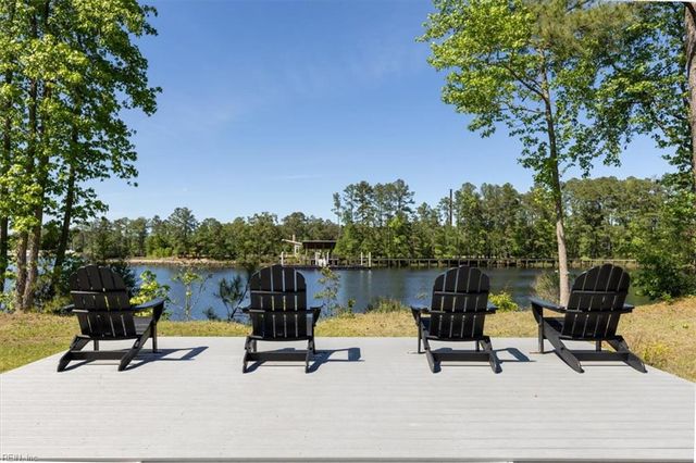 1709 Foremast LOOP, Chesapeake, VA 23323