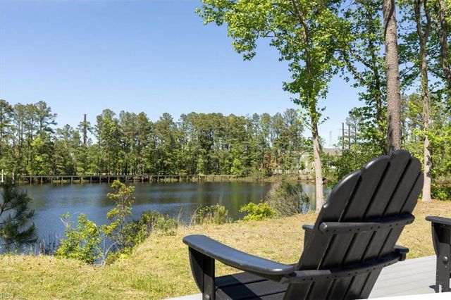 1709 Foremast LOOP, Chesapeake, VA 23323