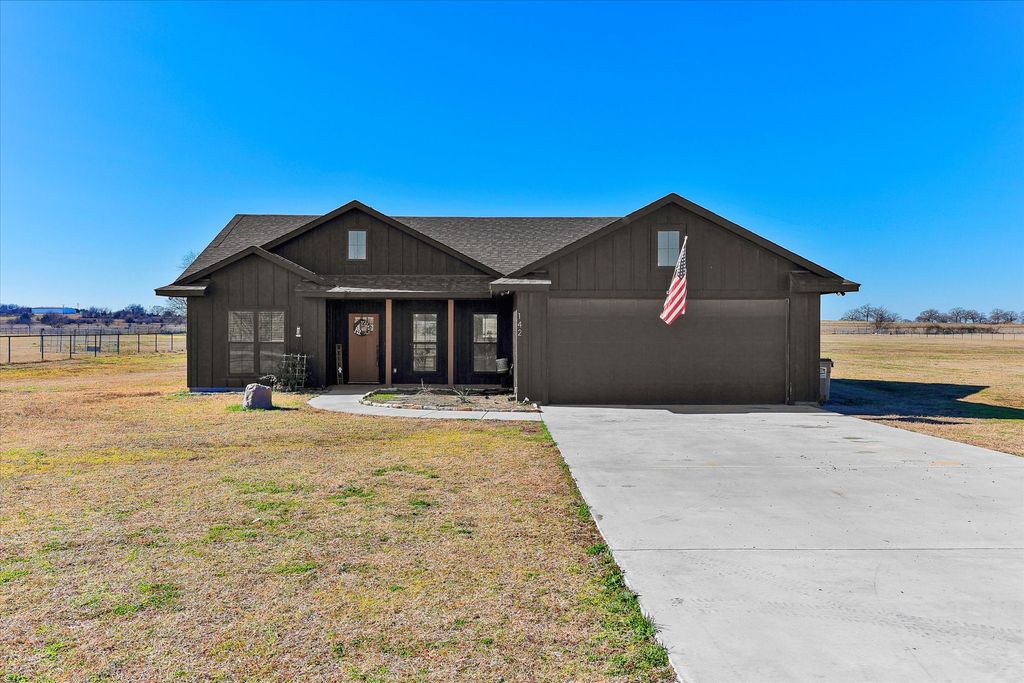 142 County Road 2630, Decatur, TX 76234