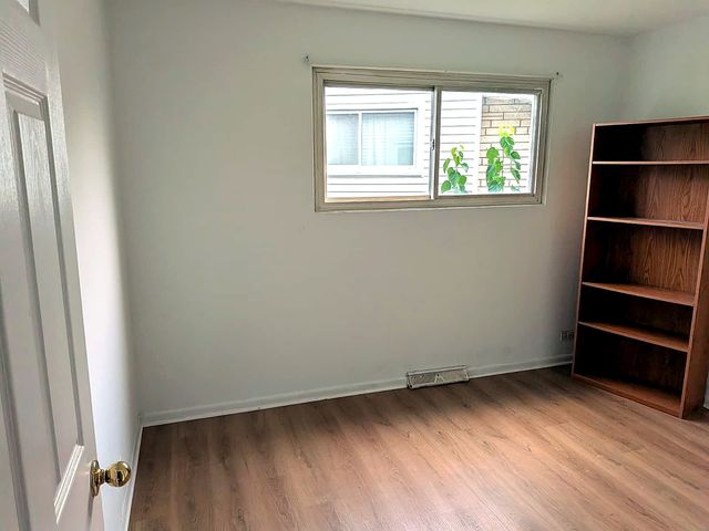 386 Dover Drive 386, Des Plaines, IL 60018