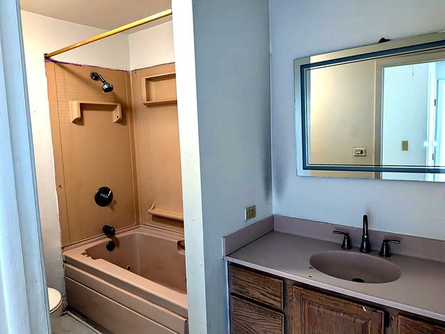 386 Dover Drive 386, Des Plaines, IL 60018