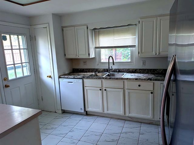 386 Dover Drive 386, Des Plaines, IL 60018