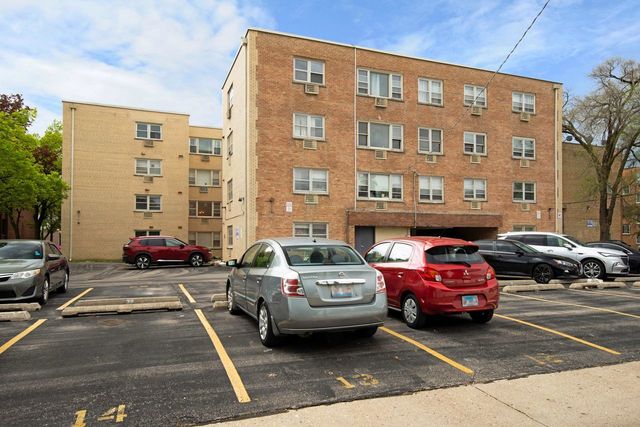 5220 Oakton Street 103, Skokie, IL 60077