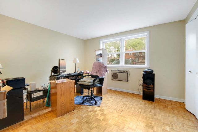 5220 Oakton Street 103, Skokie, IL 60077