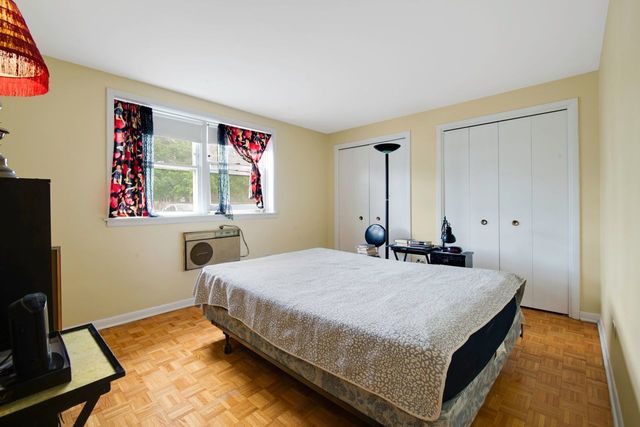 5220 Oakton Street 103, Skokie, IL 60077