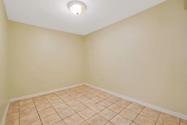 5220 Oakton Street 103, Skokie, IL 60077