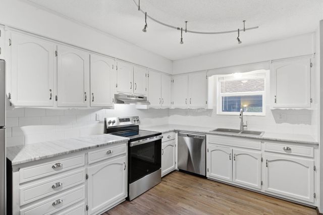 885 Knox Avenue 5, Hollister, MO 65672