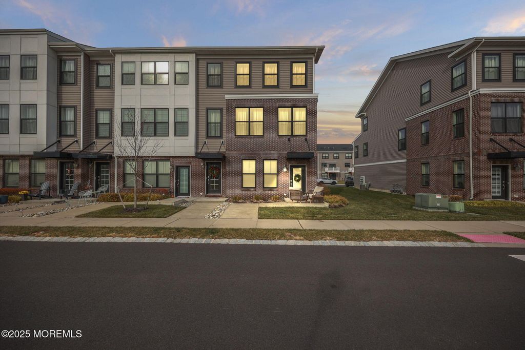 43 Midway Road N, Tinton Falls, NJ 07724