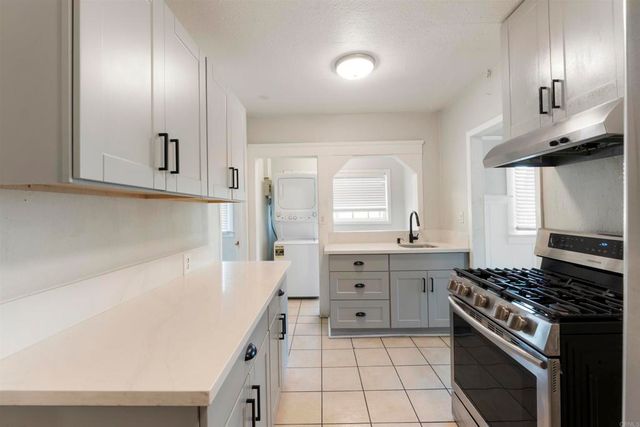 2520 24 L Street, San Diego, CA 92102