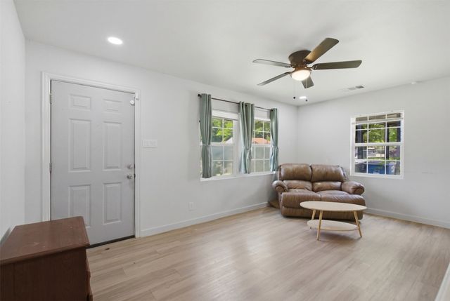 4410 S Ewing Avenue, Dallas, TX 75216