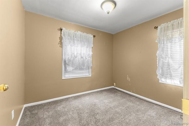 5101 Clippert Street, Dearborn Heights, MI 48125