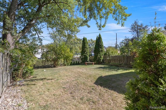 5101 Clippert Street, Dearborn Heights, MI 48125