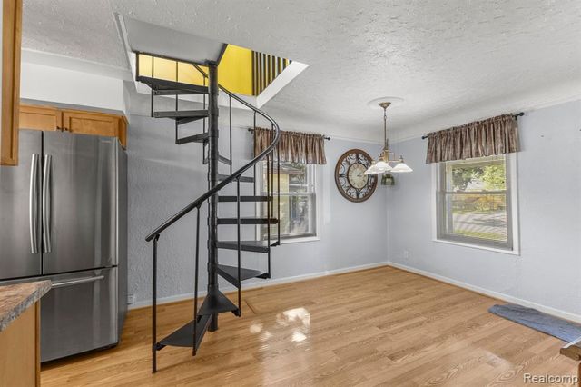 5101 Clippert Street, Dearborn Heights, MI 48125