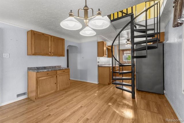 5101 Clippert Street, Dearborn Heights, MI 48125