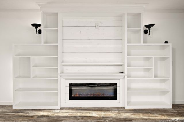 2301 Wegner B, New Braunfels, TX 78132