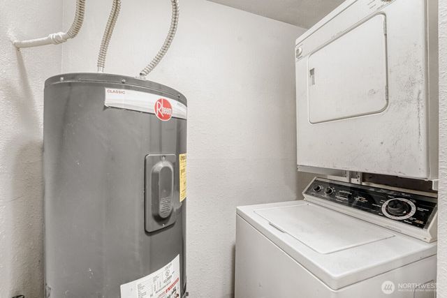 34214 1st Place S, Federal Way, WA 98003