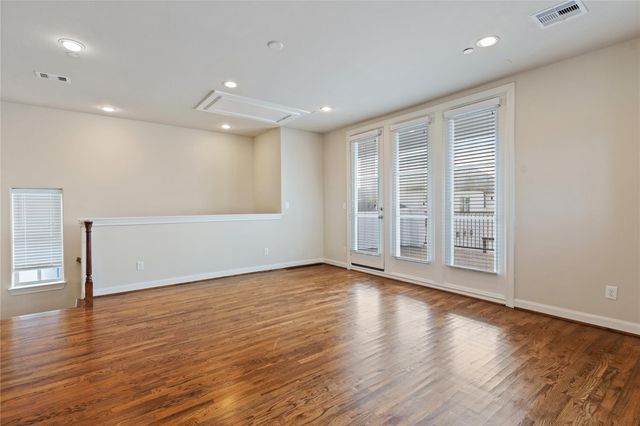 2056 Fannin Station N, Houston, TX 77045