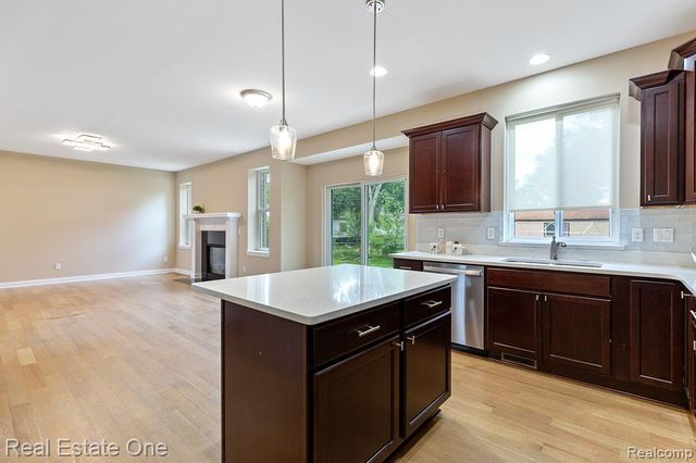 68 Biltmore Drive, Troy, MI 48084