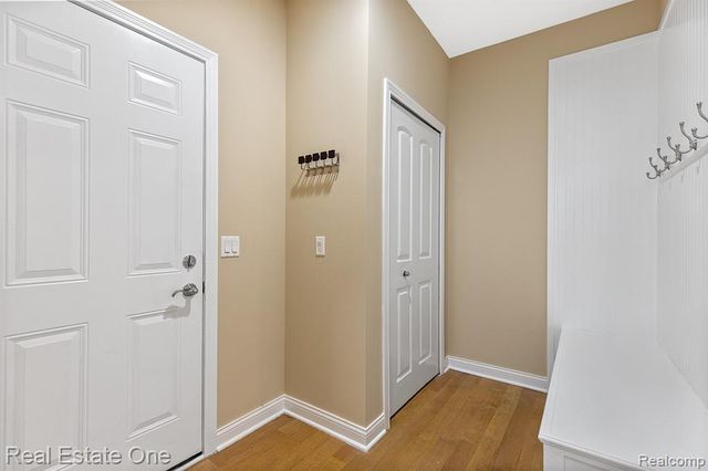 68 Biltmore Drive, Troy, MI 48084