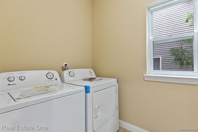 68 Biltmore Drive, Troy, MI 48084