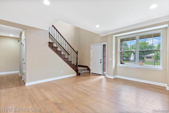 68 Biltmore Drive, Troy, MI 48084