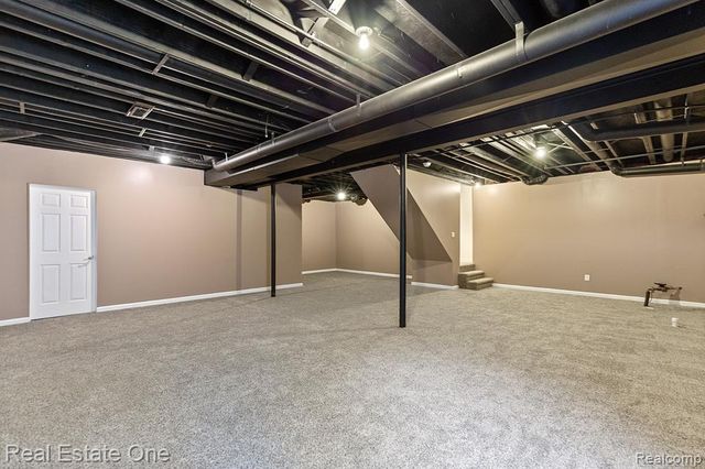 68 Biltmore Drive, Troy, MI 48084