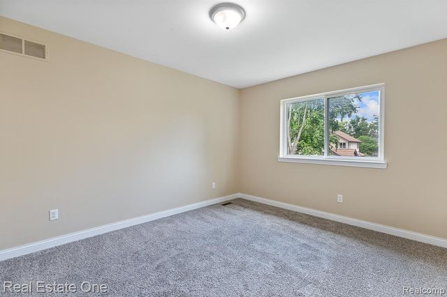 68 Biltmore Drive, Troy, MI 48084