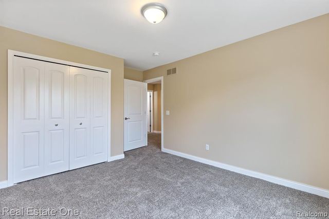 68 Biltmore Drive, Troy, MI 48084